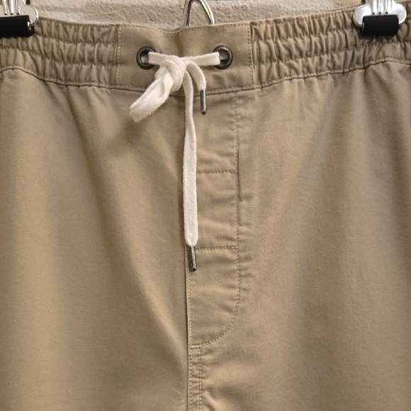 Polo Ralph Lauren Flat Front Jogget Shorts - Sandcastle Beige - XL - Picture 5 of 15